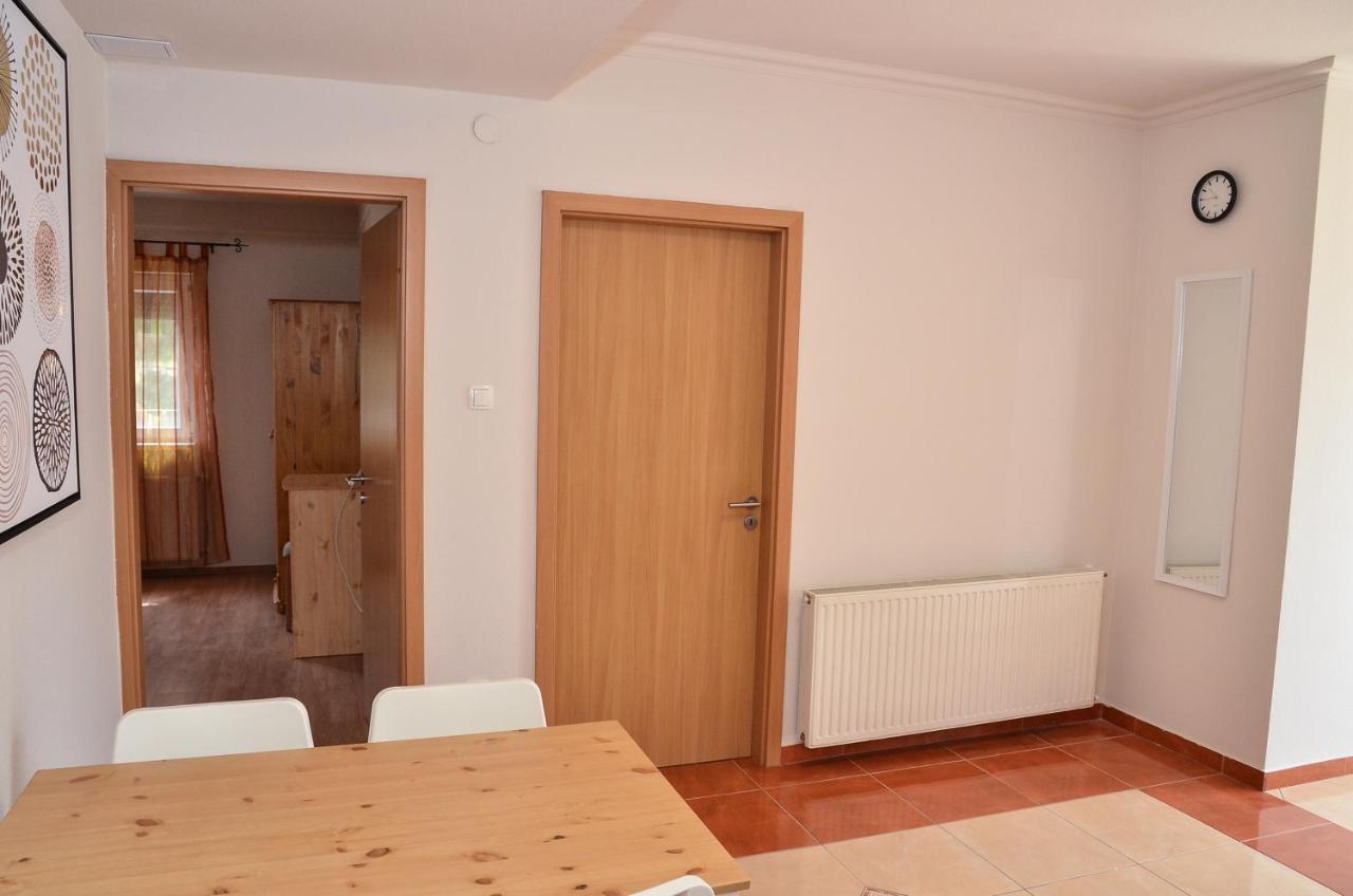 Gabor Aron Apartman Aparthotel Hajduszoboszlo Exterior photo