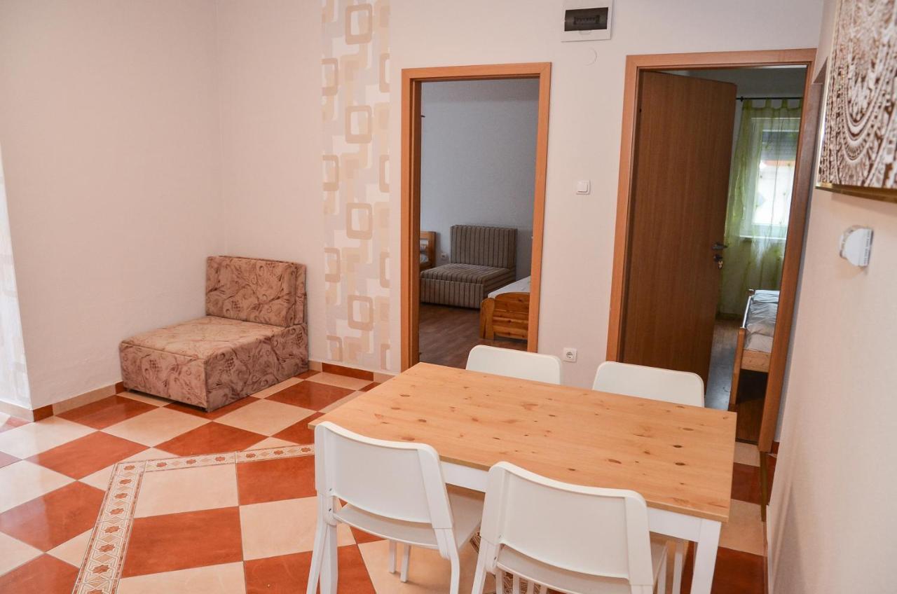 Gabor Aron Apartman Aparthotel Hajduszoboszlo Exterior photo